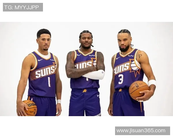 菲尼克斯太阳队保罗布克联手击退洛杉矶快船，祖巴茨空砍两双难救主